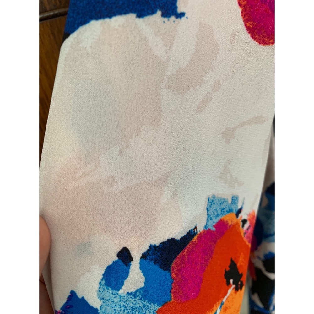 Beautiful Vince Camuto Blouse! - Picture 4 of 5